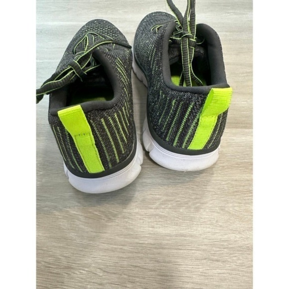 Kids Athletic Sneakers Dark Gray Neon Green Lace Up Gym Running Shoes Size 2 - Picture 6 of 6